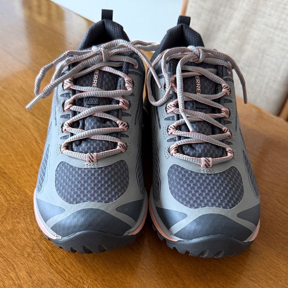 NWOT Merrell Siren Edge 3 Hiking Shoes